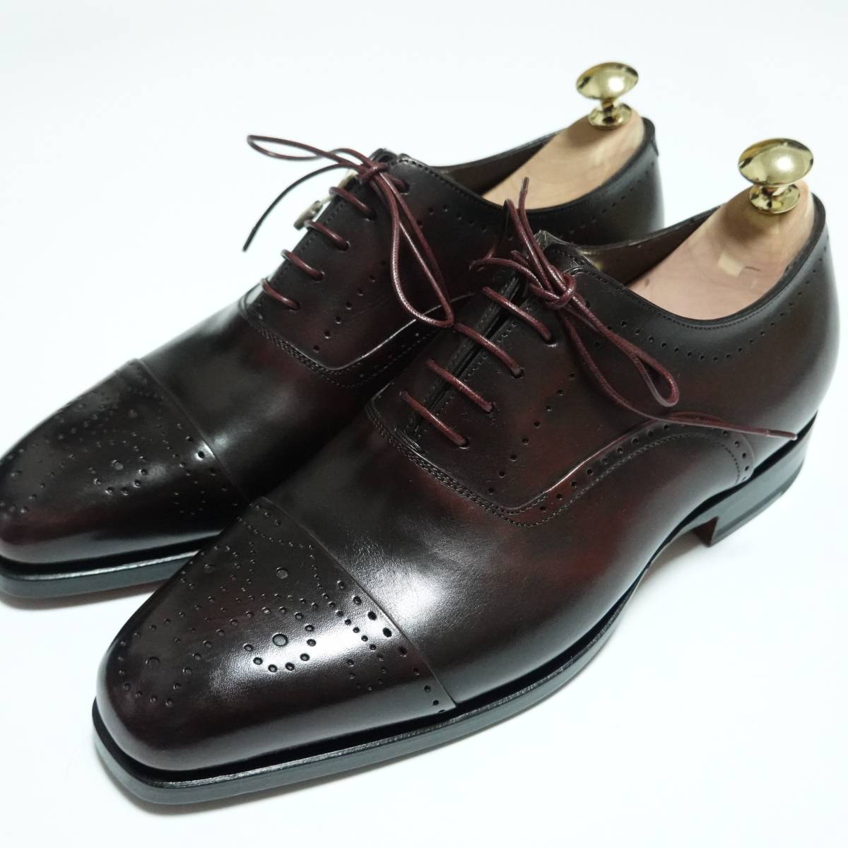 【新品未使用】18万 santoni サントーニ 革靴 セミブローグ ストレートチップ メダリオン ダークブラウン 5.0 高級