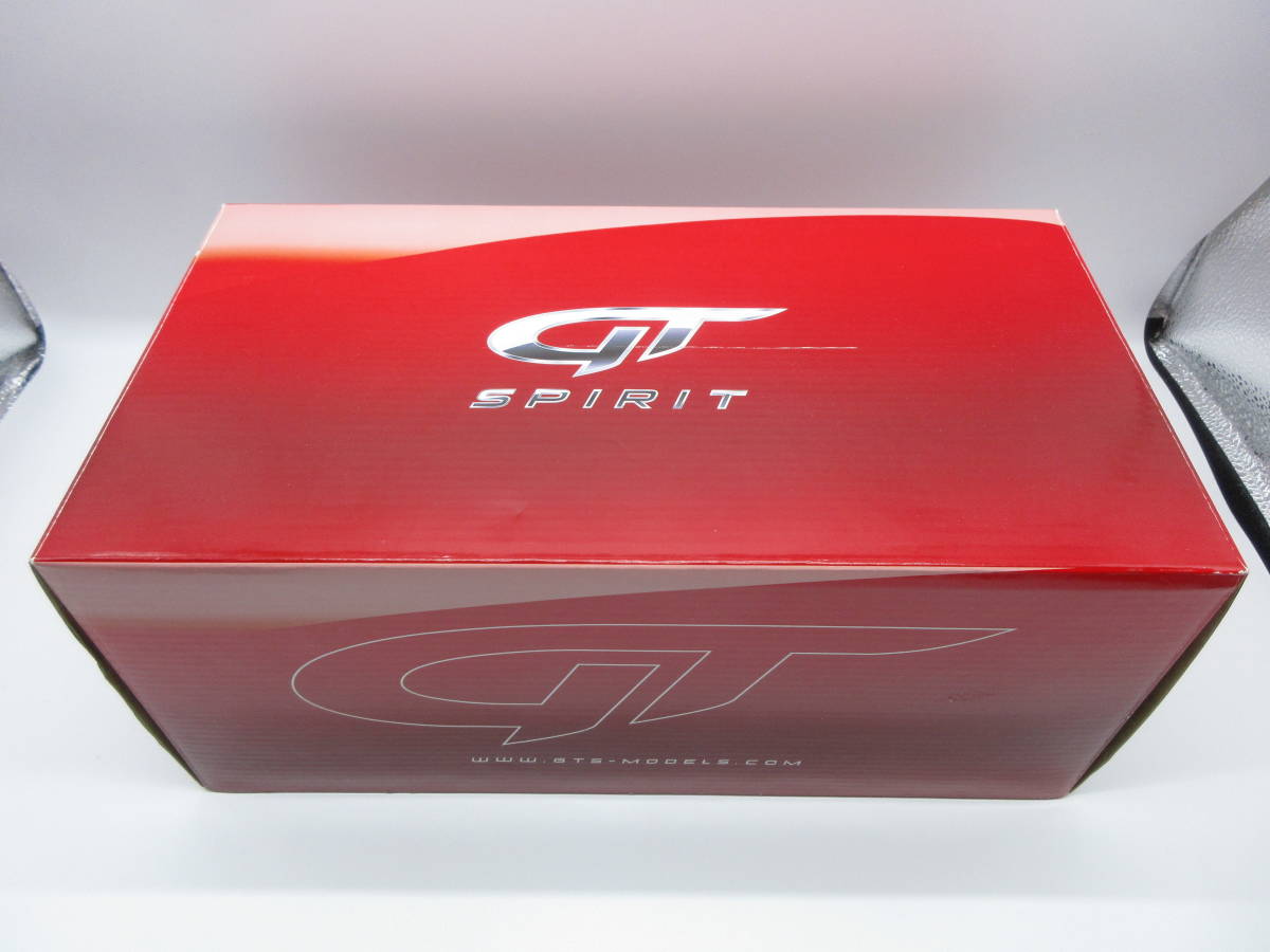 1/18 GTSPIRIT メルセデスベンツ　Mercedes-Benz CLA-Klasse CLA45 AMG オレンジアートエディション　ミニカー　マウンテングレー