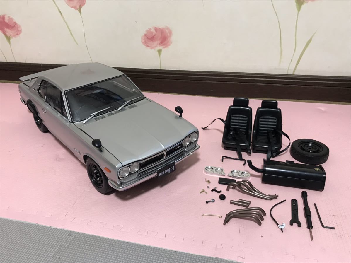 送料無料　1/8 日産 スカイライン 2000GT-R KPGC10 レストアやカスタムベースに ミニカー アシェット hachette NISSAN SKYLINE ハコスカ