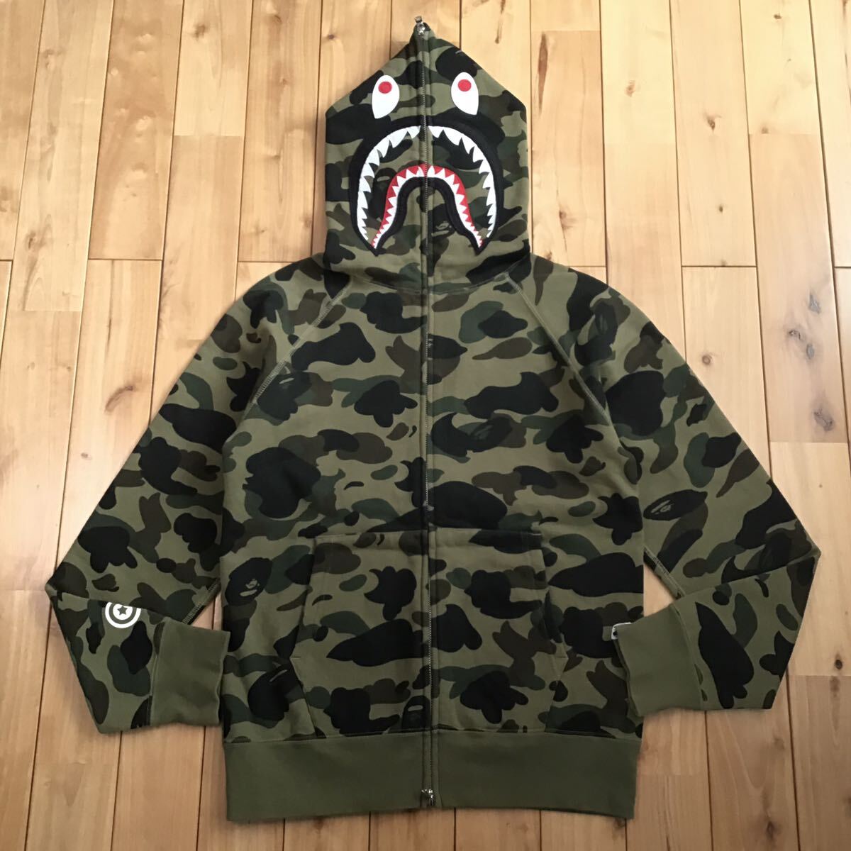 1st camo green シャーク パーカー Mサイズ shark full zip hoodie a bathing ape BAPE エイプ ベイプ アベイシングエイプ 迷彩 z1997