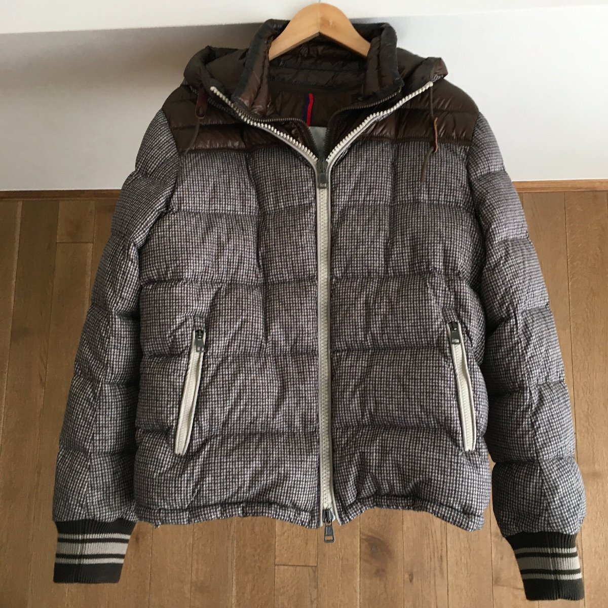 美品 MONCLER モンクレール　メンズ 重ね着 ダウンジャケット EUSEBE　２