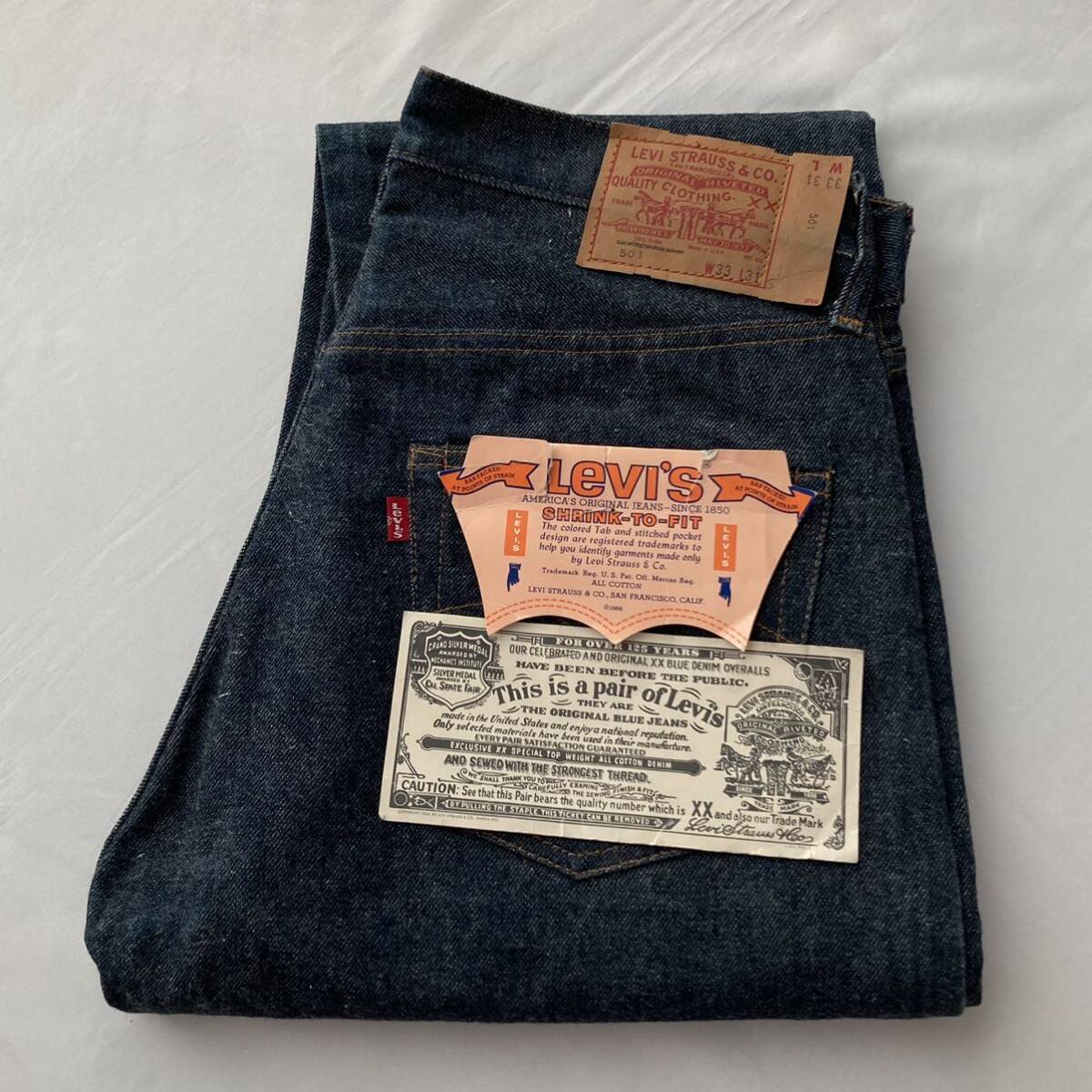 珍品 デッドストック DEADSTOCK リーバイス501 赤耳モデル 66モデル後期 ビンテージ VINTAGE levis デニムパンツ ゴールデンサイズ W33 L31