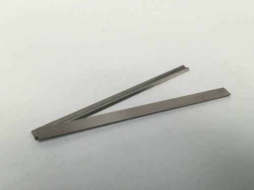 10 x 82mm QUALITY PLANER BLADES to fit Black & Decker Bosch Elu planes DeWalt 10 x 82mm QUALITY PLANER BLADES to fit Black & Decker Bosch Elu planes DeWalt
