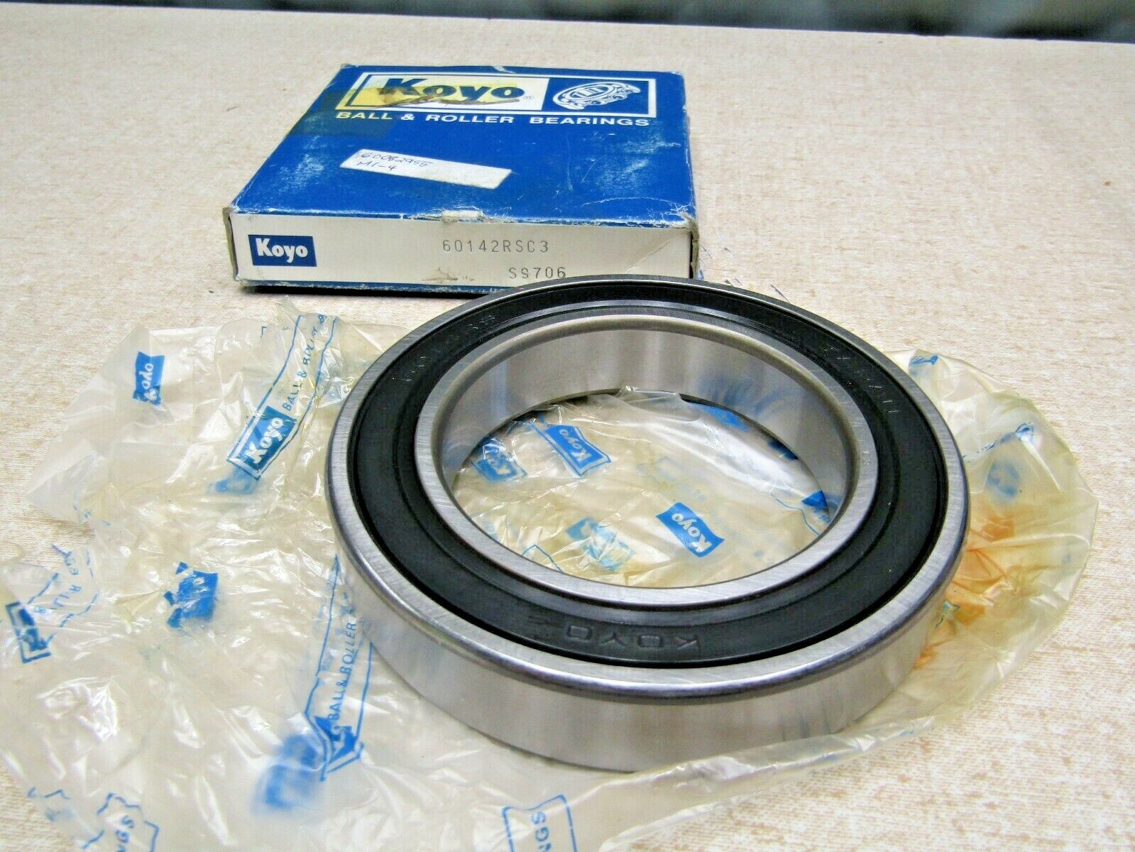 6014-2RS HCH Premium 6014 2rs seal bearing ball bearings 6014 RS ABEC3 6014-2RS HCH Premium 6014 2rs seal bearing ball bearings 6014 RS ABEC3
