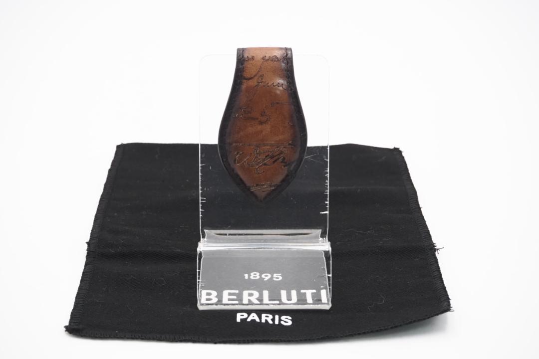 BERLUTI マネークリップ スクリット レザージュール マネークリップ 茶
