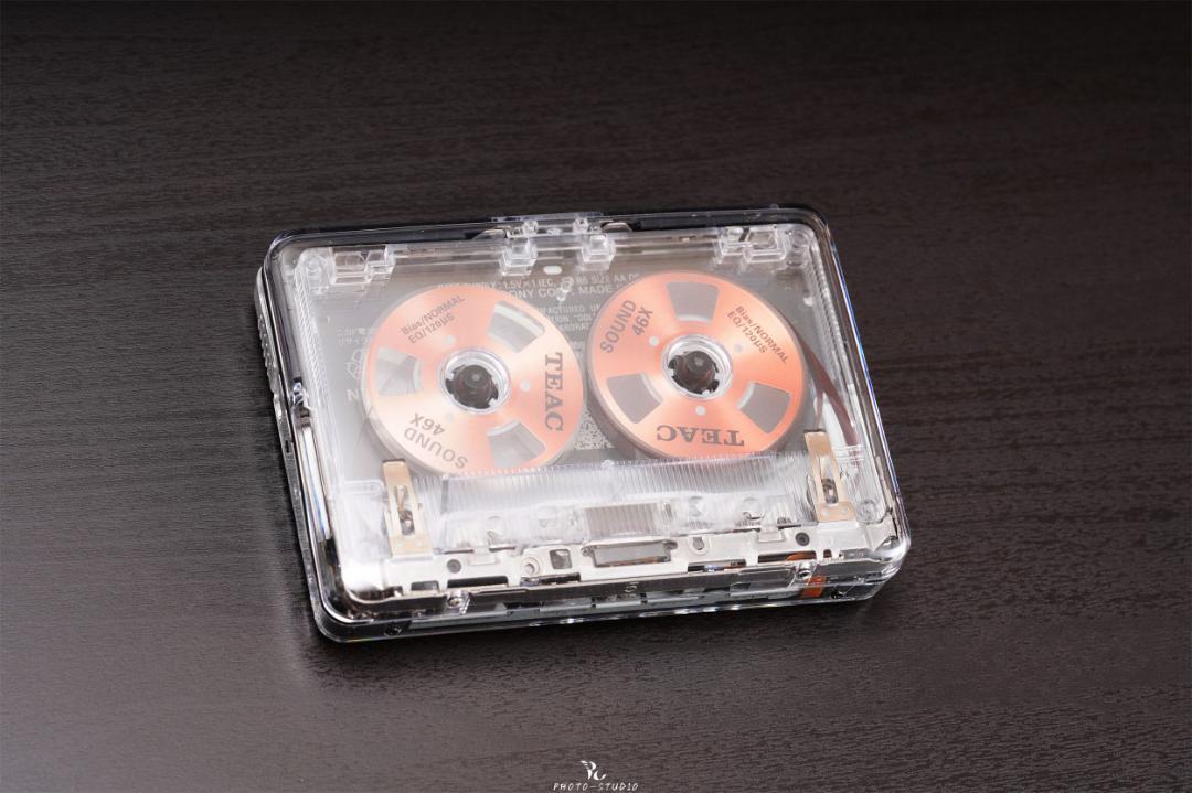 カスタマイズ品 SONY WALKMAN オール透明外装 WM-EX600