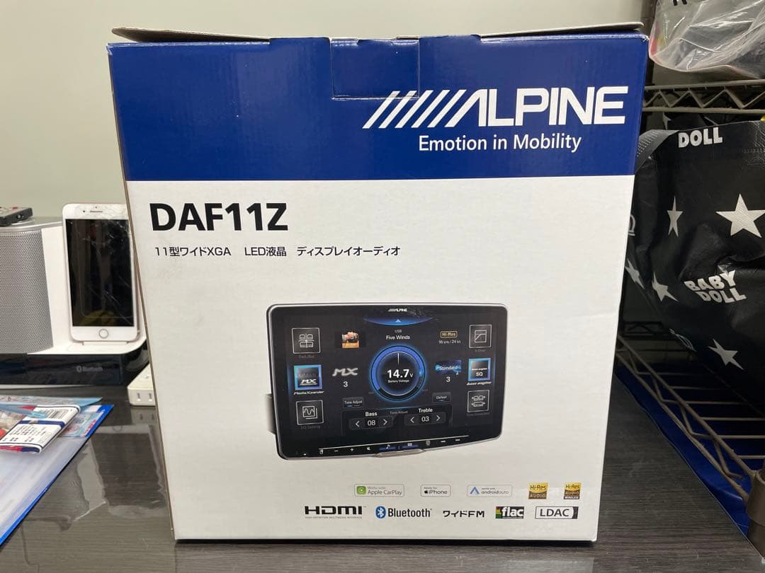 ①ALPINE DAF11Z 新品未開封 ディスプレイオーディオ