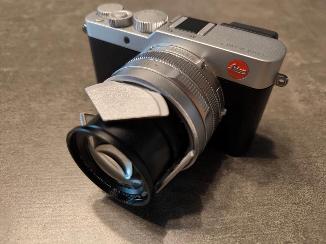 LEICA D-LUX7 シルバー ショット数５００ 超美品