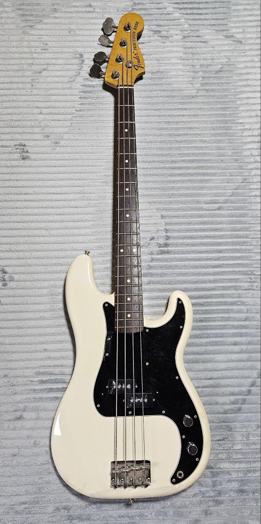 Fender　JAPAN　プレシジョンベース