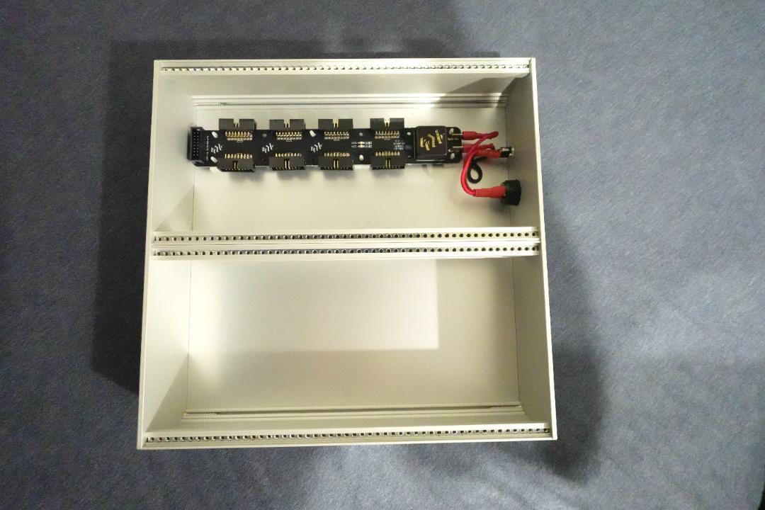 ALM Busy Circuits/ 52HP 6U Case&デッキセーバー