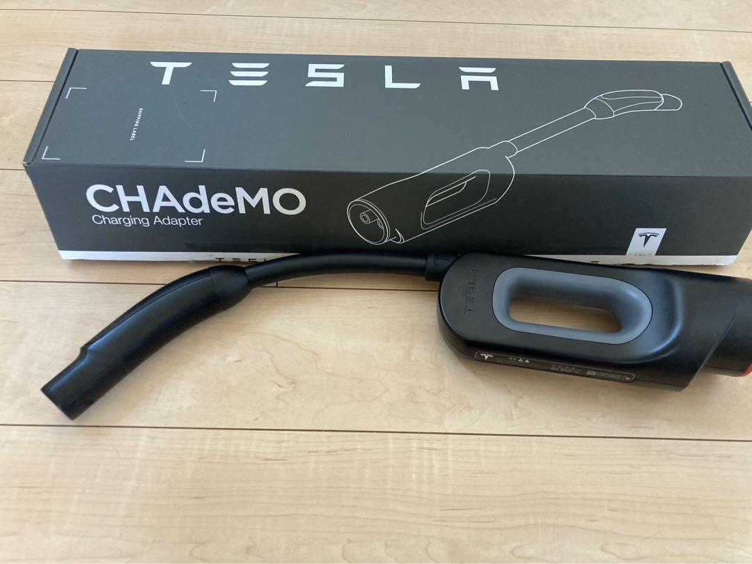 日本製　テスラ　CHAdeMO  チャデモアダプター　 美品　アップデート済