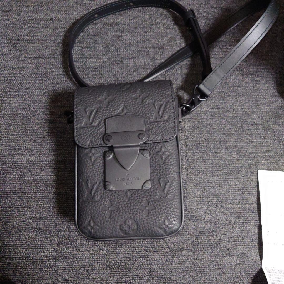 Louis Vuitton Sロック ヴェルティカル・ウエアラブル ウォレット
