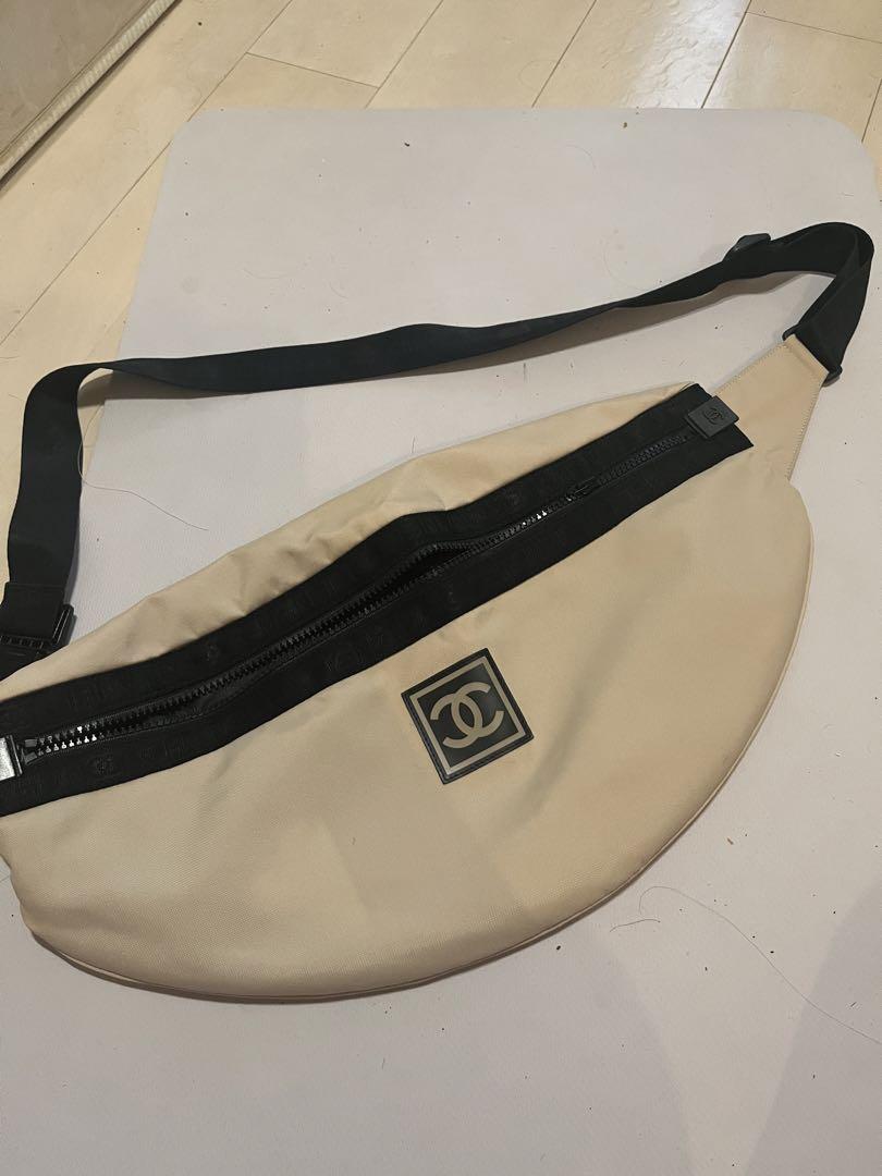 CHANEL SPORTS ボディバッグ