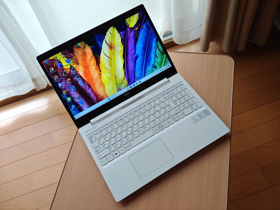 NEC Lavie 薄型ノートパソコン