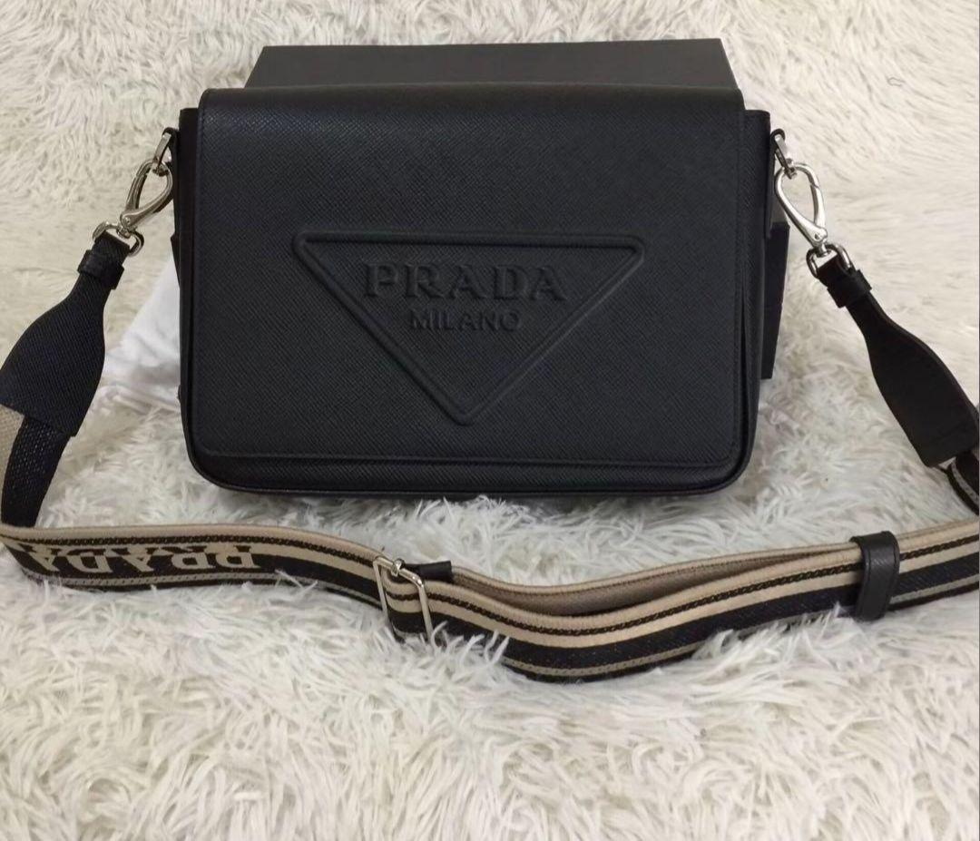 お早者勝ちです❗️ラスト一点です❗️PRADA ショルダーバッグ