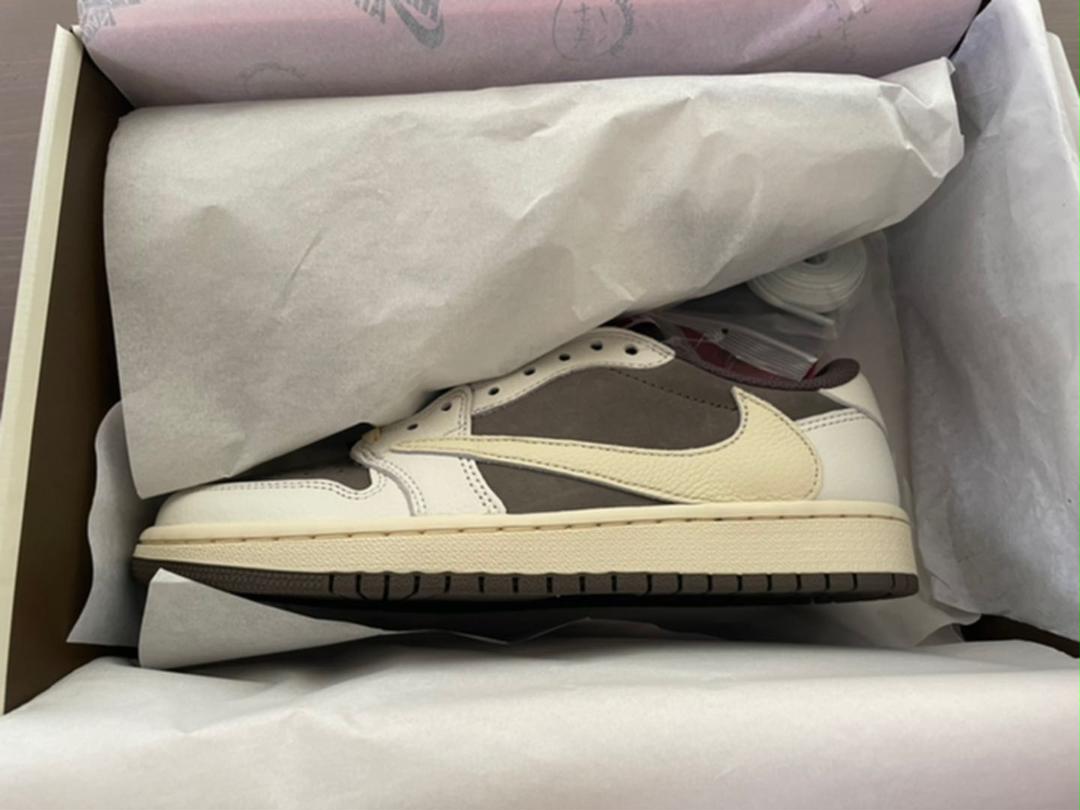 Sakura 様　Travis Scott  Jordan1 Low 24.5