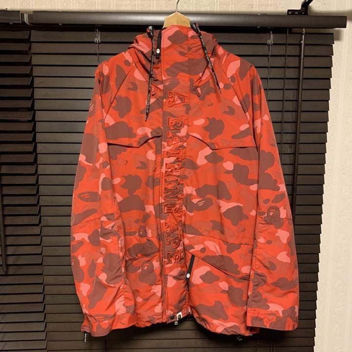 アベイシングエイプ　スノボジャケット　赤カモ（L size）