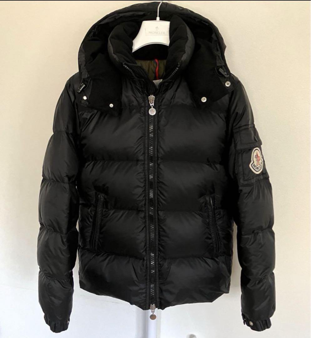 MONCLER ダウンジャケット BLACK