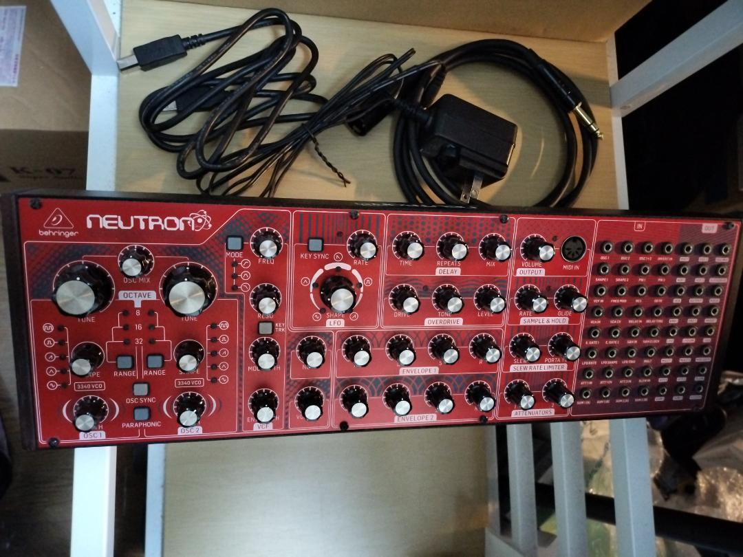 【アナログシンセサイザー】behringer NEUTRON