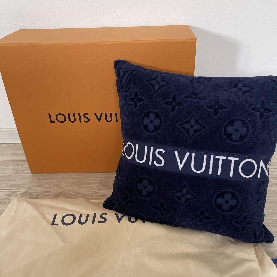 ルイヴィトン　LV バケーション　クッション　ネイビー
