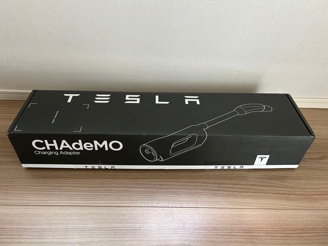 【テスラ】 【チャデモアダプター】 【美品】 【TESLA CHAdeMO】