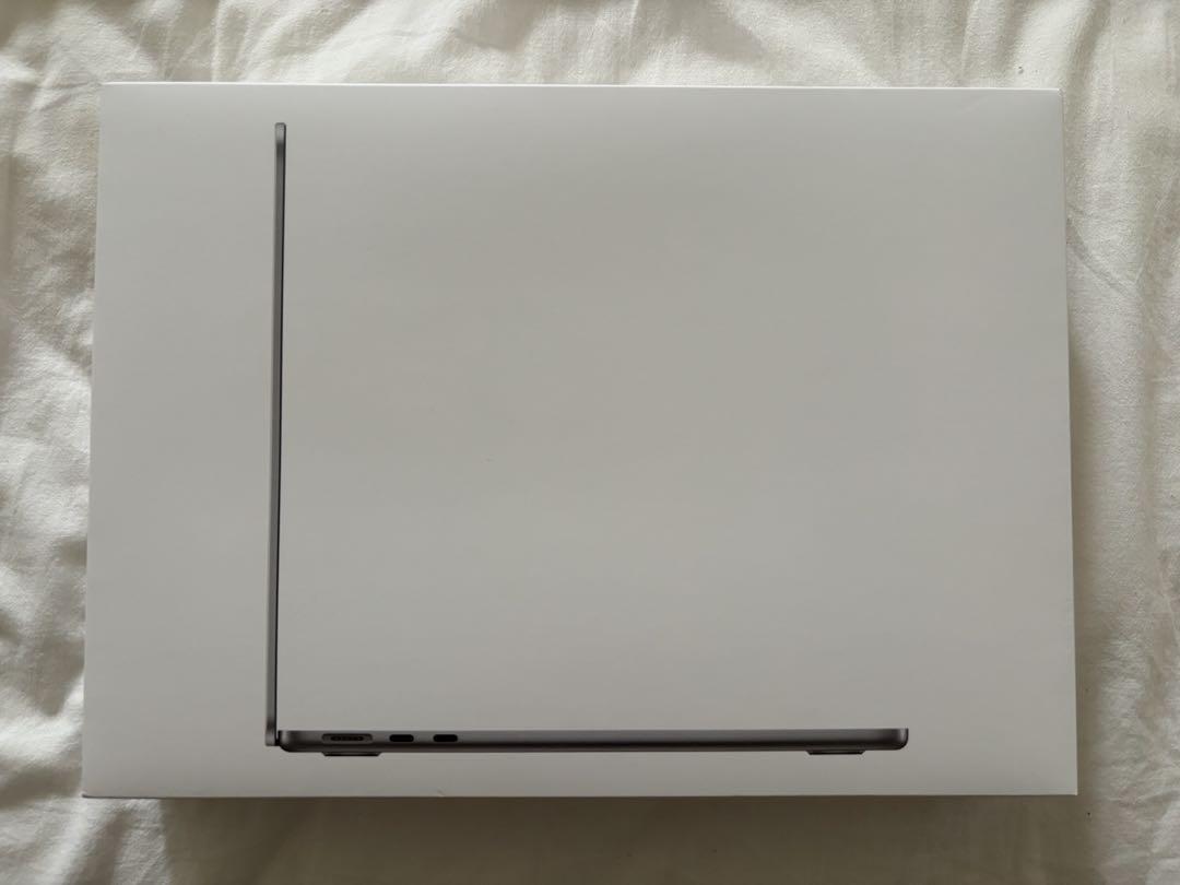 MacBook Air 13.6インチ