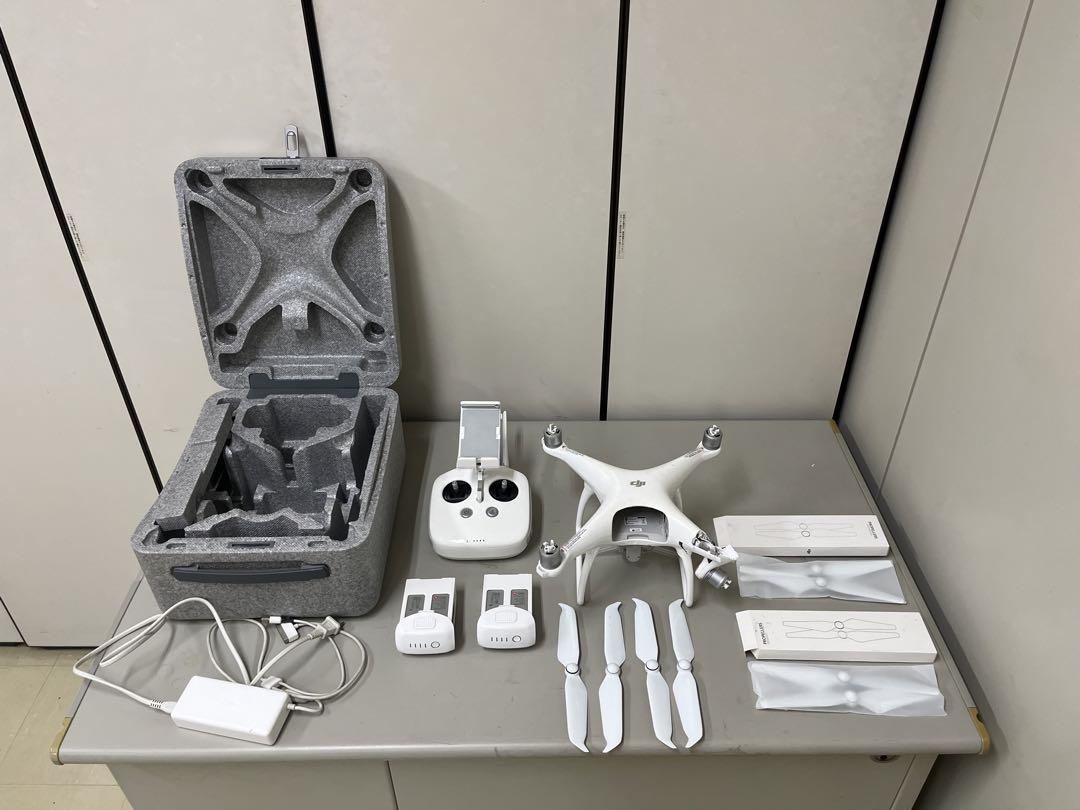ジャンク　Dji ファントム4 セット　本体以外は使用可能　部品とり