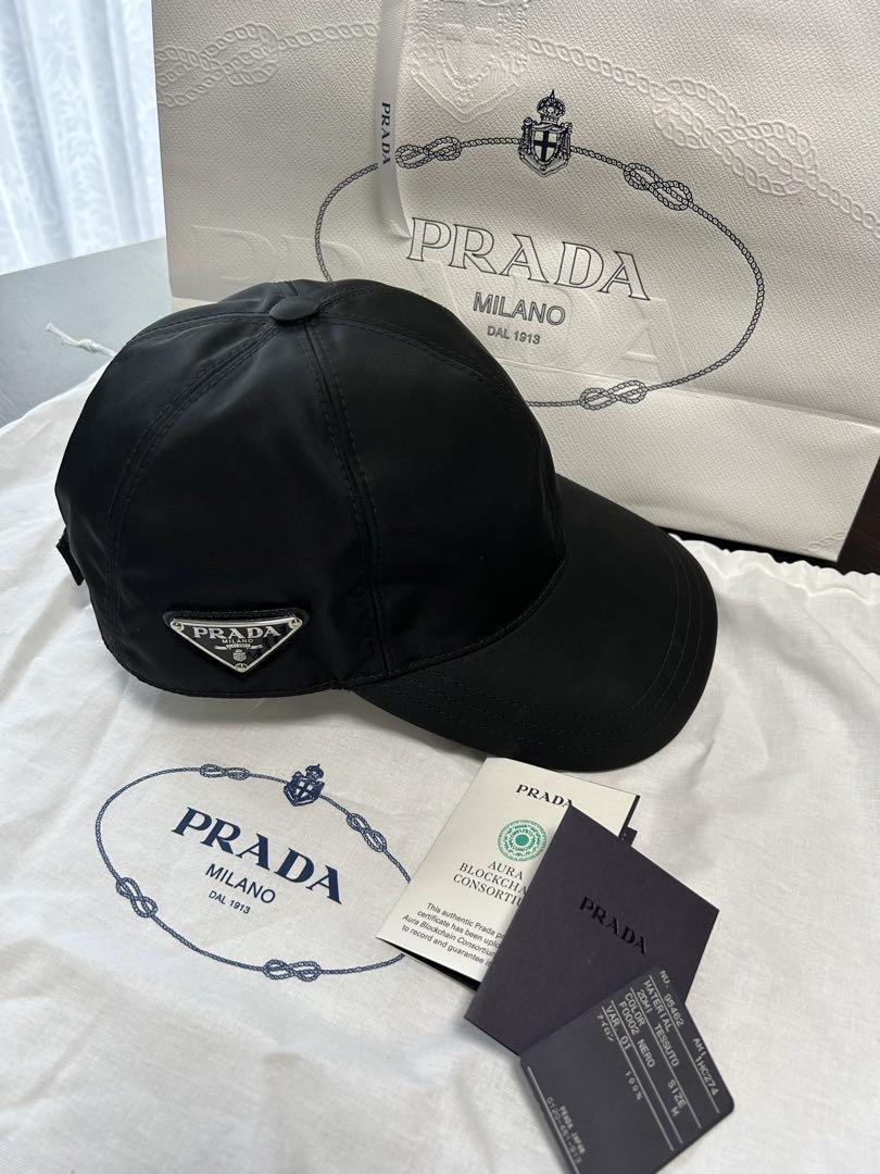 【洋服さん　半額に値下げ中】美品　PRADA キャップ　Re-NYLON