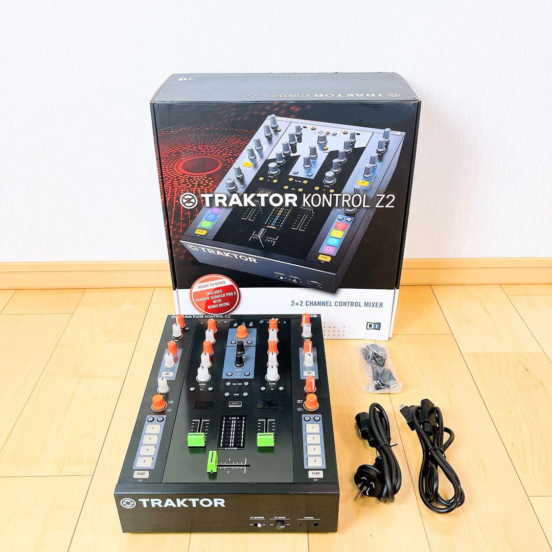 TRAKTOR  KONTROL Z2  DJミキサー