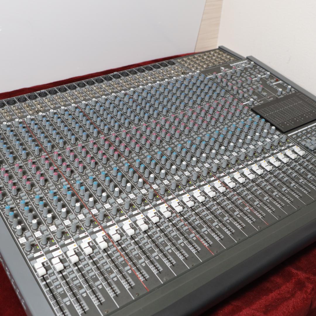 【8725】 出音確認済み BEHRINGER EURODESK MX8000