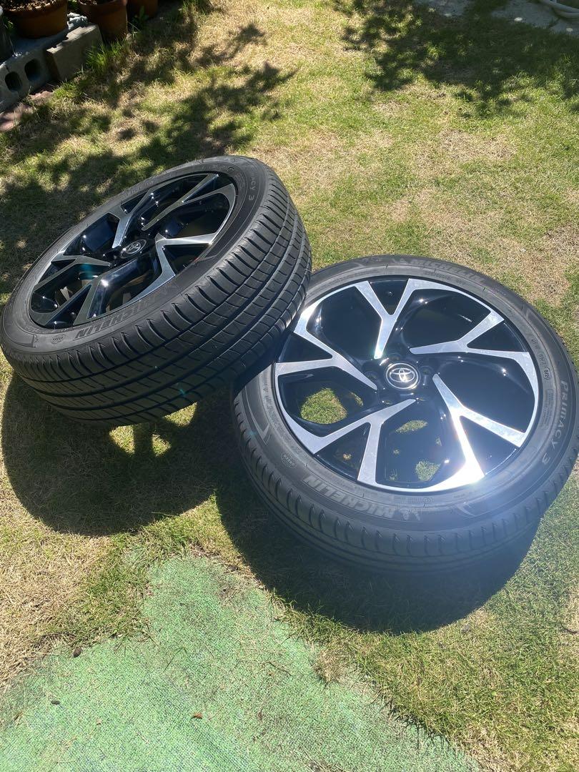 トヨタ　CH-R 純正アルミホイール　18インチ　新車外し