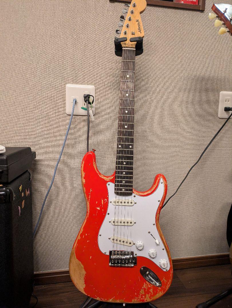 ラッカー塗装　AVENTA AsterisM　ストラトタイプ