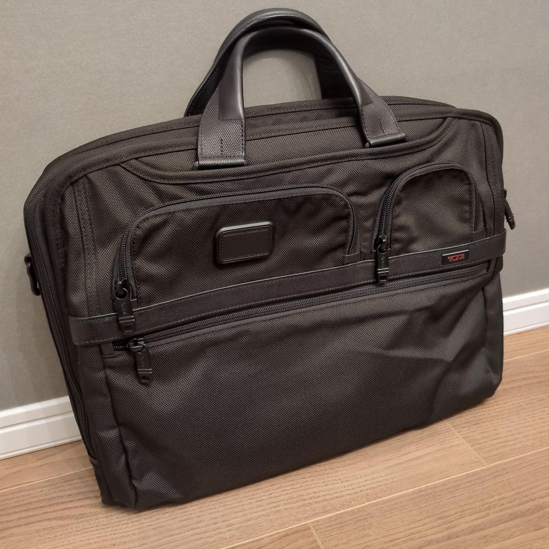 未使用品☆TUMI Alpha3コンパクトラージスクリーンラップトップブリーフ