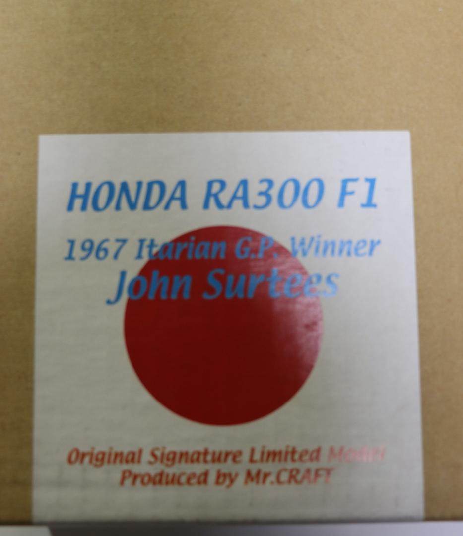 超貴重 ホンダＦ１ (RA300)　1／１８　故ジョン・サーティズ直筆サイン入り