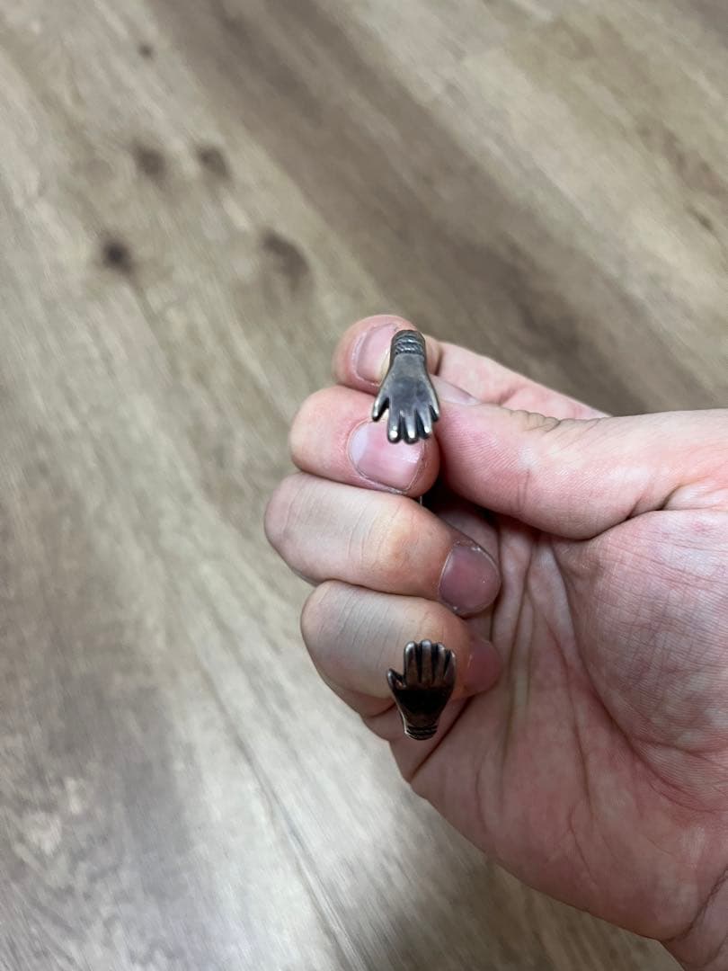 アクセサリー Larry Smith