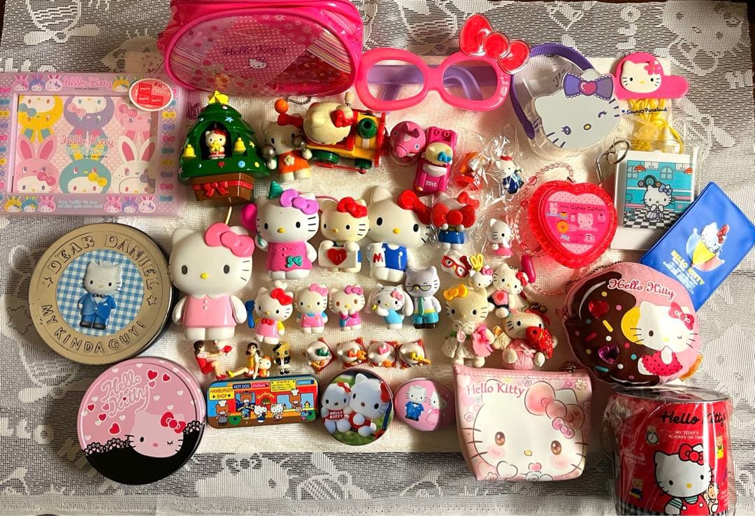 【写真5枚】キティ　フィギュア　グッズ　大量　まとめ売り　ご当地キティ　根付け