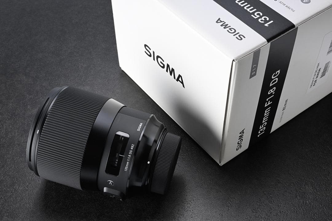 新品級　SIGMA 135mm F1.8 DG Art［ニコン用］