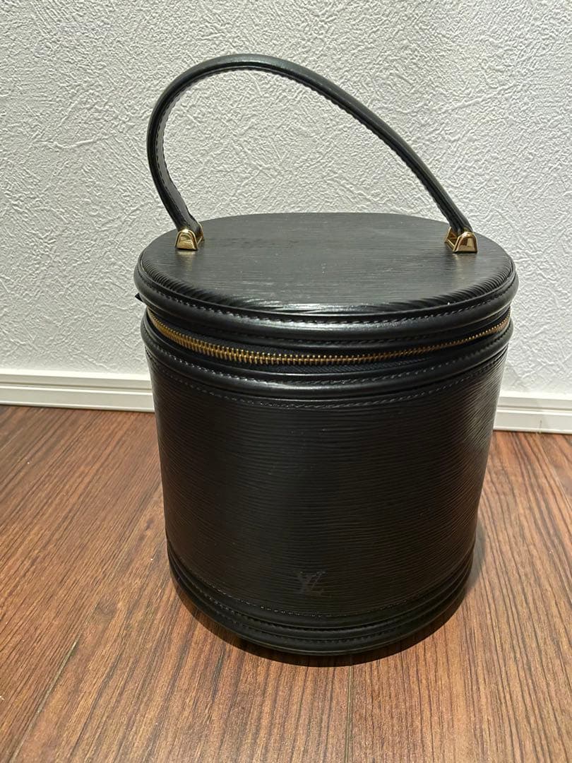 Louis Vuitton  エピ　バケツ　バッグ