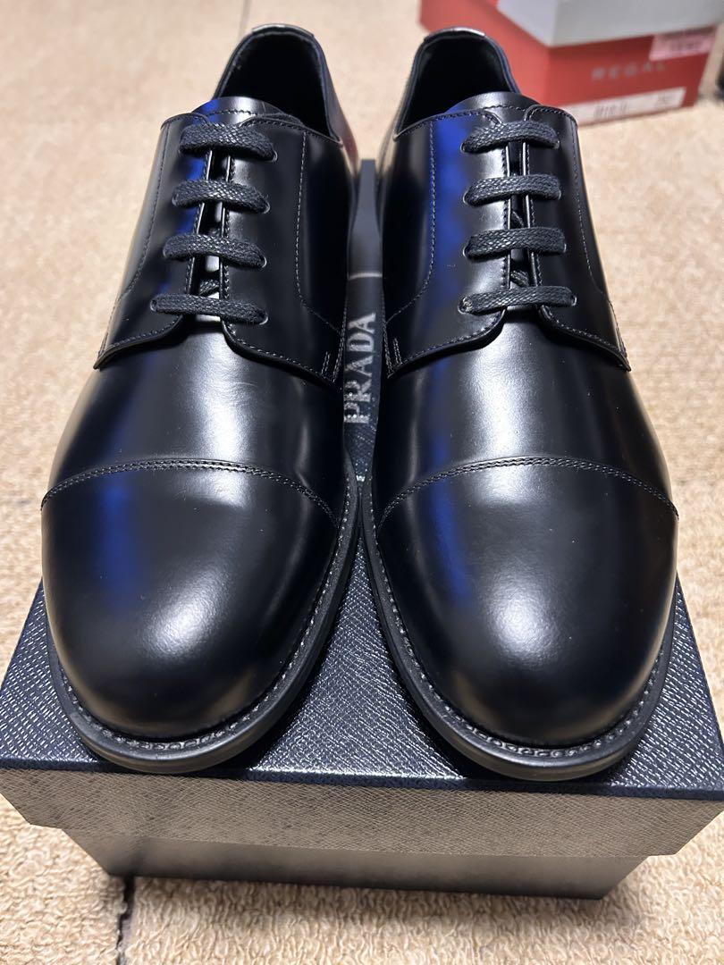 PRADA プレーントゥシューズ