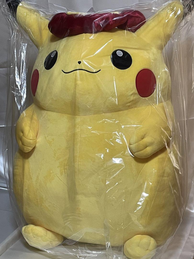 超キョダイぬいぐるみピカチュウ　（キョダイマックスのすがた）