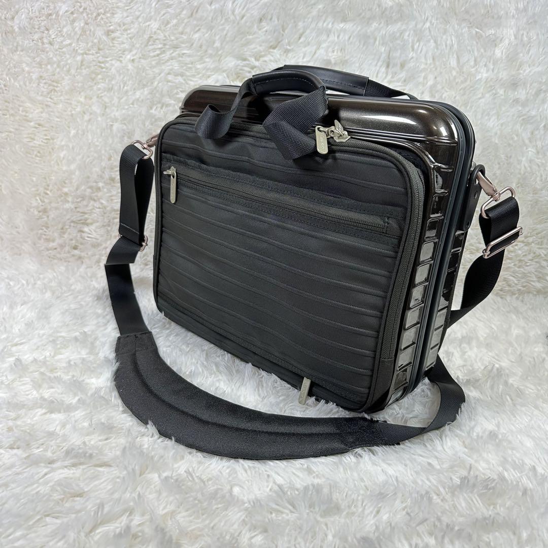 超美品RIMOWA  ビジネスバッグ　11ℓ サルサデラックス　ブラック　廃盤品