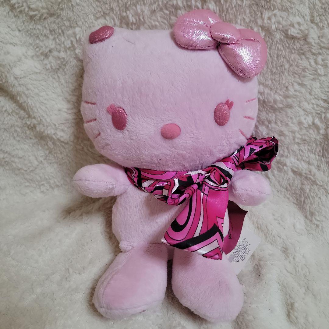 限定モモベリー　ハローキティぬいぐるみ　プッチ柄