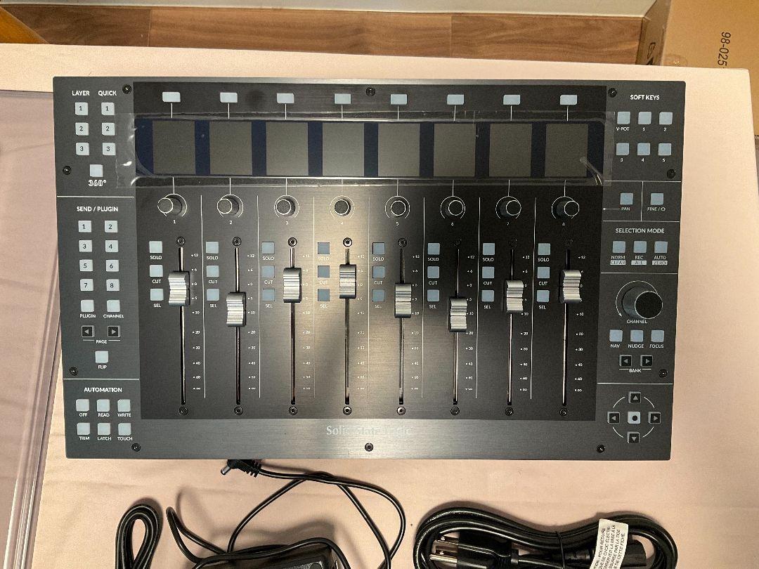 SSL UF8 フィジカルコントローラー（デッキセーバー付）