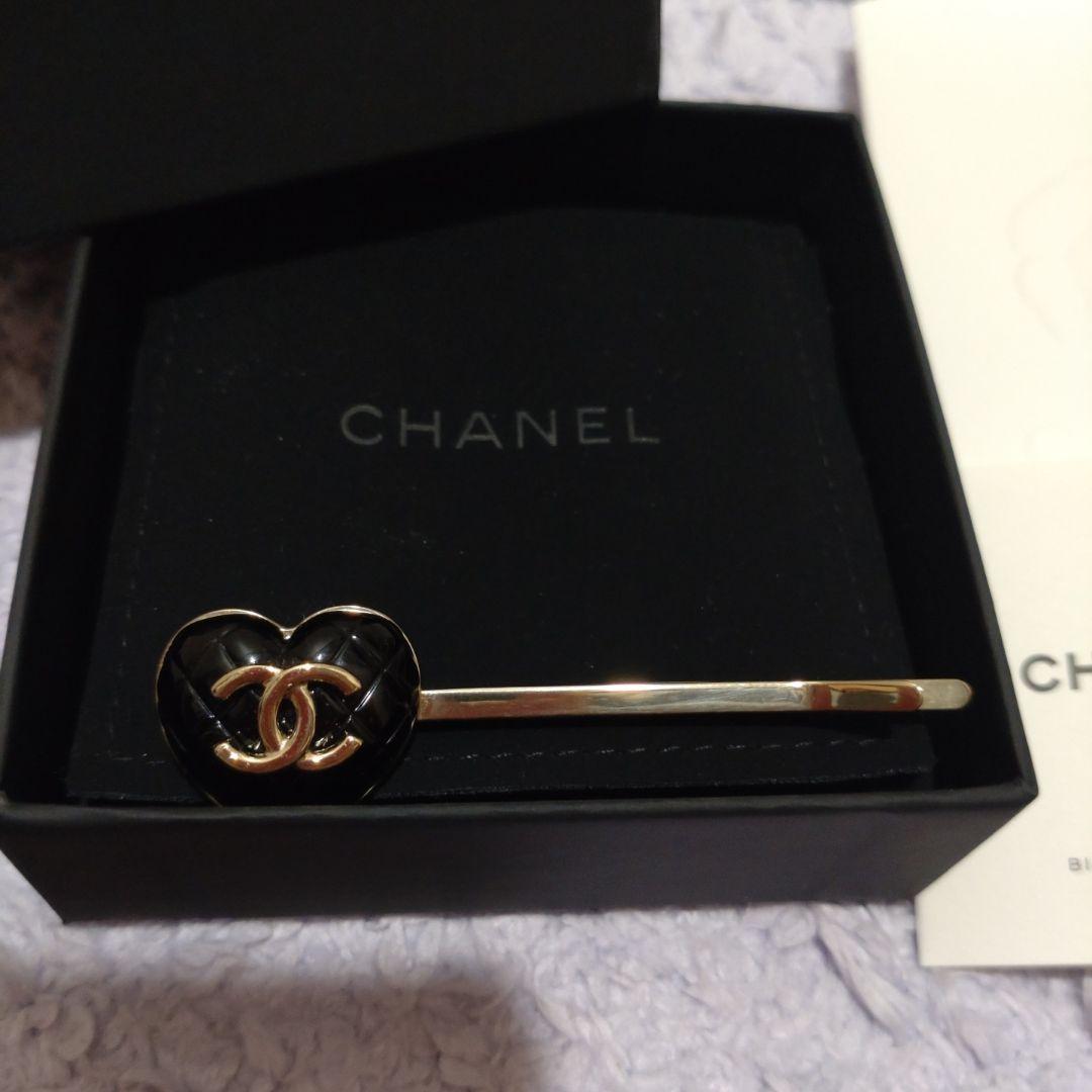 みこしり様、専用出品です。　　CHANEL　ハートモチーフ　ヘアピン