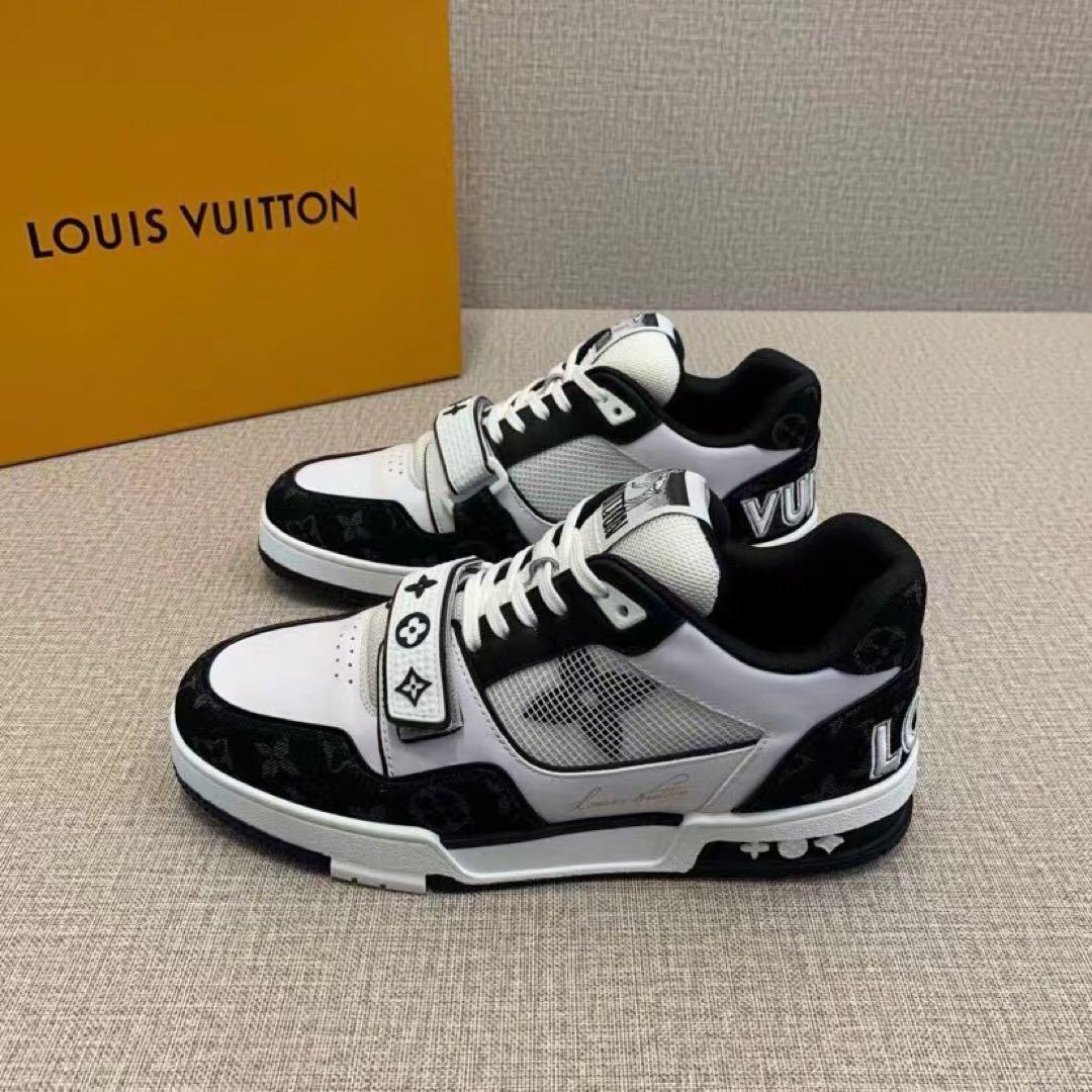LOUIS VUITTON ヴィトン スニーカーBLACK