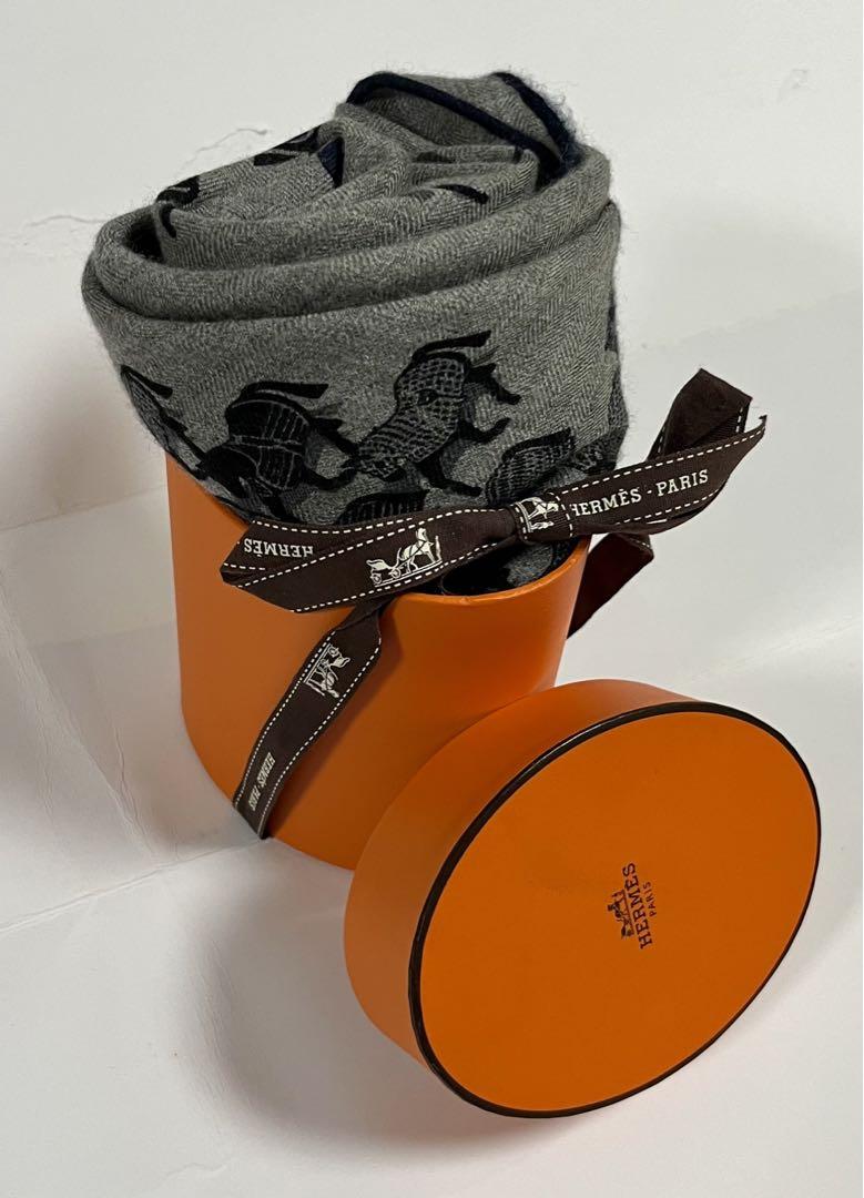 HERMES エルメス「ストール ロサンジュ カシミア／シルク グレイ基調」