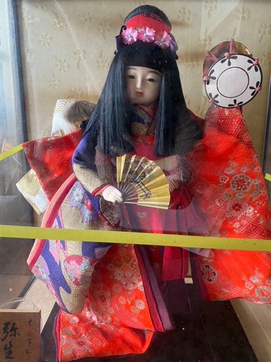 日本人形