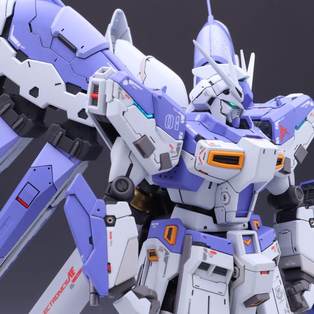 【匿名配送】RG 1/144 ハイニューガンダム 塗装済 完成品 ベース付き！