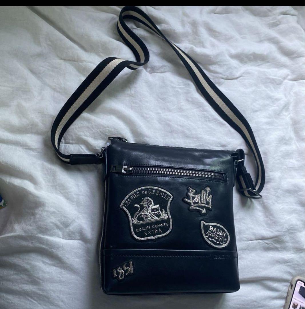 【希少】BALLY バリー　ショルダーバッグ　ワッペン　刺繍　ブラック　斜めがけ