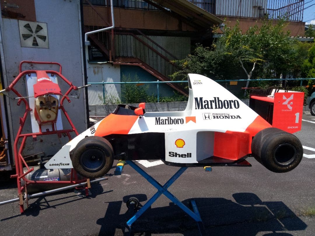 ぺるさん専用マクラーレンMP4-4?5?レプリカ